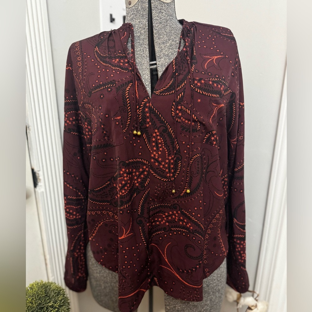 Women’s Abercrombie & Fitch V-tie neck Tunic Blouse with Paisley Pattern Small
